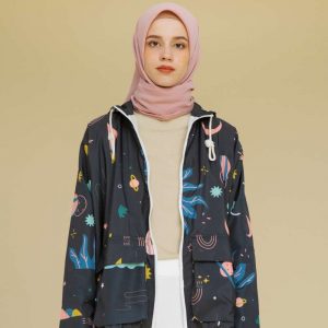 Windbreaket jacket untuk kamu yang mau coba tren hijab fashion terbaru